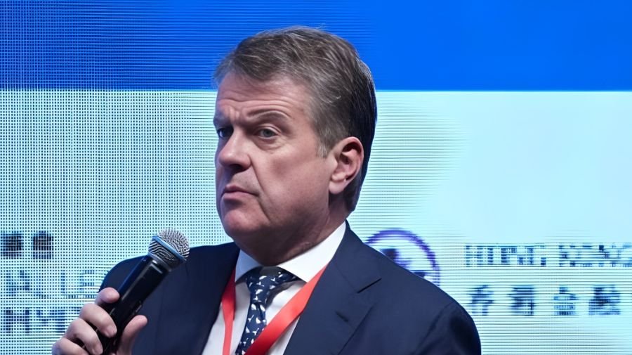 UBS চেয়ারম্যান আমেরিকান বীমা খাতে সিস্টেমিক ঝুঁকি নিয়ে সতর্ক করেছেন দুর্বল নিয়ন্ত্রণের মধ্যে